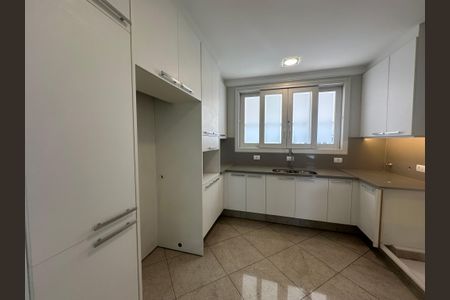 Casa de condomínio à venda com 470m², 4 quartos e 4 vagasCozinha
