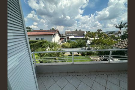 Casa de condomínio à venda com 470m², 4 quartos e 4 vagasVaranda