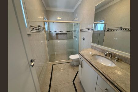 Casa de condomínio à venda com 470m², 4 quartos e 4 vagasBanheiro da Suíte 3