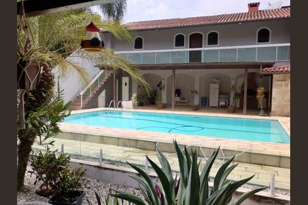 Casa para alugar com 360m², 3 quartos e 2 vagas Casa para alugar com 360m², 3 quartos e 2 vagasÁrea externa