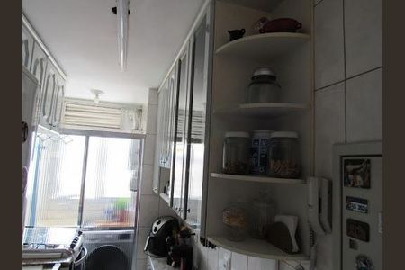 Apartamento à venda com 64m², 3 quartos e 1 vaga