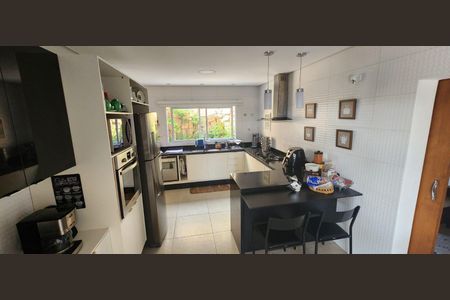 Casa à venda com 3 quartos, 280m² em Parque Sinai, Santana de Parnaíba