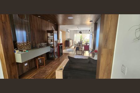 Casa à venda com 3 quartos, 280m² em Parque Sinai, Santana de Parnaíba