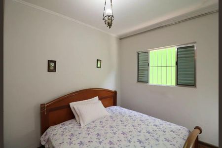 Casa à venda com 3 quartos, 224m² em Vila Antonieta, São Paulo