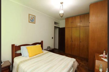 Casa à venda com 3 quartos, 224m² em Vila Antonieta, São Paulo