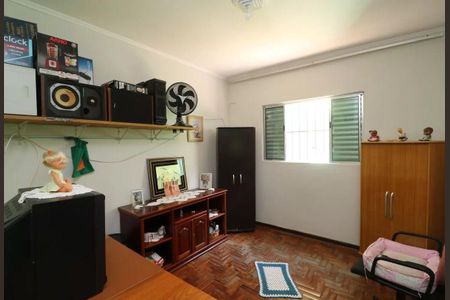 Casa à venda com 3 quartos, 224m² em Vila Antonieta, São Paulo