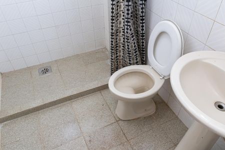 Casa para alugar com 360m², 5 quartos e 5 vagasBanheiro 2