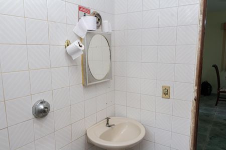 Casa para alugar com 360m², 5 quartos e 5 vagasBanheiro 2