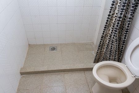 Casa para alugar com 360m², 5 quartos e 5 vagasBanheiro 2