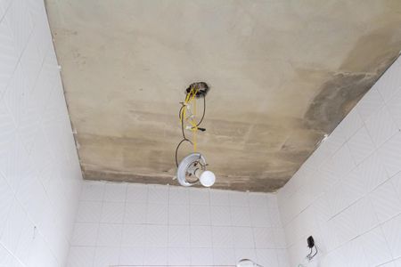 Casa para alugar com 360m², 5 quartos e 5 vagasBanheiro 1