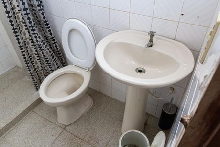 Casa para alugar com 360m², 5 quartos e 5 vagasBanheiro 2