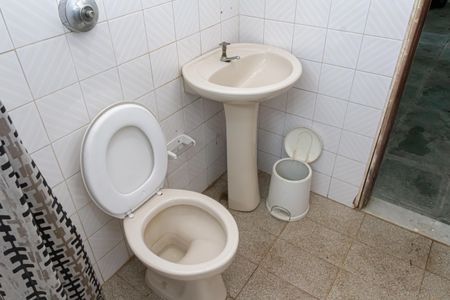 Casa para alugar com 360m², 5 quartos e 5 vagasBanheiro 2