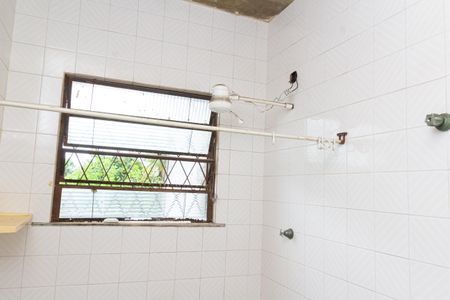 Casa para alugar com 360m², 5 quartos e 5 vagasBanheiro 1