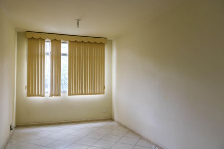 Apartamento à venda com 70m², 2 quartos e 1 vaga Apartamento à venda com 70m², 2 quartos e 1 vagaSala