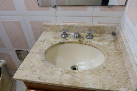 Apartamento à venda com 70m², 2 quartos e 1 vaga Apartamento à venda com 70m², 2 quartos e 1 vagaBanheiro