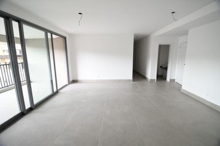 Sala de apartamento à venda com 3 quartos, 139m² em Cambuí, Campinas