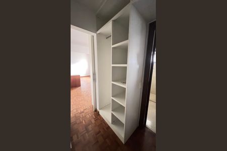 Apartamento à venda com 250m², 4 quartos e 4 vagasCloset da suíte