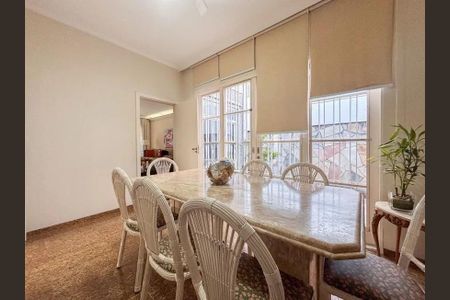 Casa à venda com 3 quartos, 186m² em Vila Mariana, São Paulo