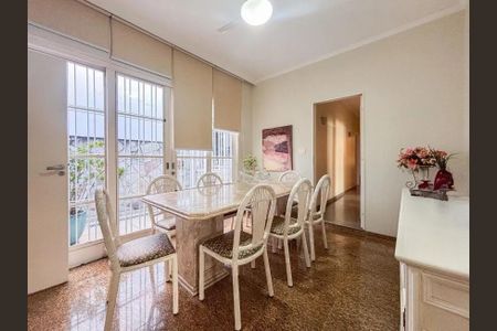 Casa à venda com 3 quartos, 186m² em Vila Mariana, São Paulo