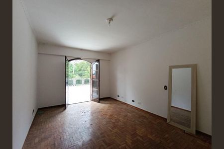 Casa à venda com 3 quartos, 150m² em Jardim Rizzo, São Paulo