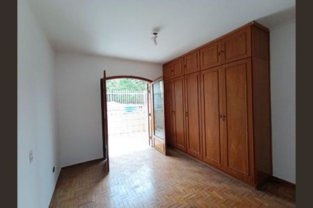 Casa à venda com 3 quartos, 150m² em Jardim Rizzo, São Paulo