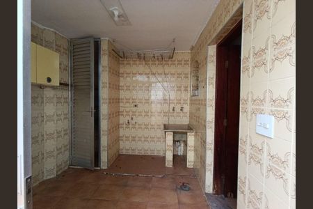 Casa à venda com 3 quartos, 150m² em Jardim Rizzo, São Paulo