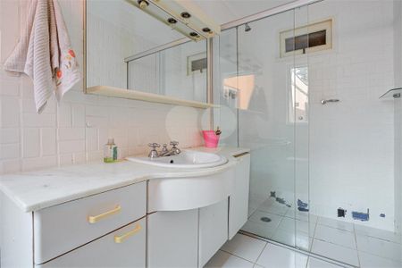 Casa à venda com 2 quartos, 180m² em Santo Amaro, São Paulo