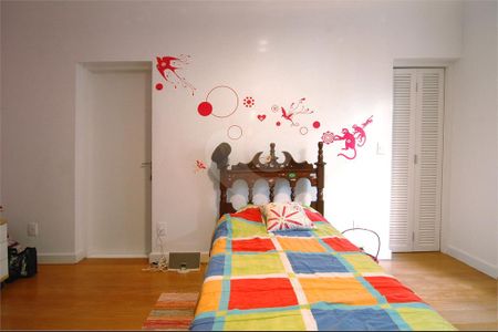 Casa à venda com 2 quartos, 180m² em Santo Amaro, São Paulo