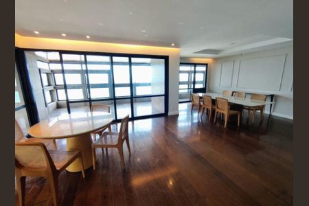Apartamento à venda com 4 quartos, 247m² em Barra da Tijuca, Rio de Janeiro