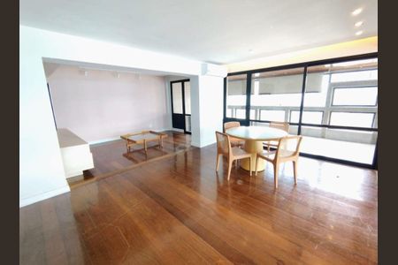Apartamento à venda com 4 quartos, 247m² em Barra da Tijuca, Rio de Janeiro