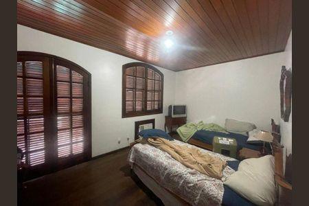 Casa à venda com 5 quartos, 380m² em Piratininga, Niterói