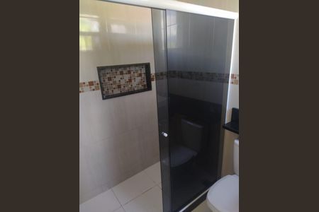 Banheiro de apartamento para alugar com 2 quartos, 90m² em Anchieta, Nilópolis