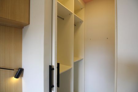 Apartamento para alugar com 62m², 2 quartos e 1 vagaQuarto 2 - Closet
