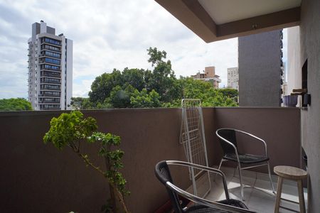Varanda  de apartamento para alugar com 2 quartos, 75m² em Petrópolis, Porto Alegre