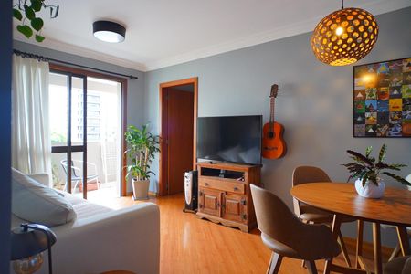 Sala de apartamento para alugar com 2 quartos, 75m² em Petrópolis, Porto Alegre