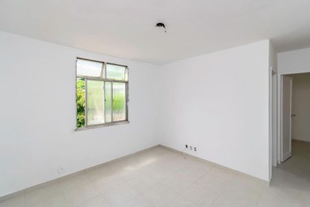 Sala de apartamento à venda com 2 quartos, 49m² em Olaria, Rio de Janeiro