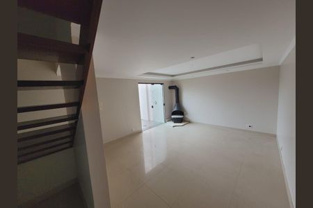 Sala  de casa de condomínio para alugar com 2 quartos, 120m² em Tristeza, Porto Alegre