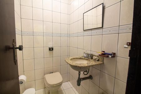 Casa de condomínio para alugar com 172m², 4 quartos e 2 vagasLavabo