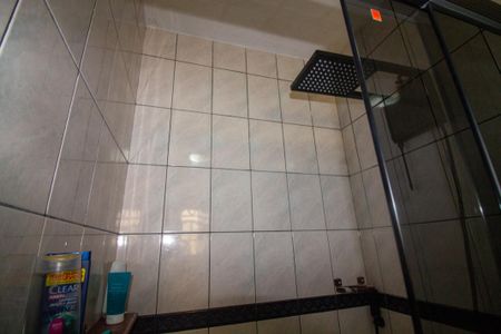 Casa de condomínio para alugar com 172m², 4 quartos e 2 vagasBanheiro da Suíte