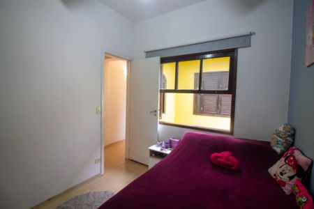 Casa de condomínio para alugar com 172m², 4 quartos e 2 vagasQuarto 2