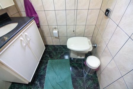 Casa de condomínio para alugar com 172m², 4 quartos e 2 vagasBanheiro
