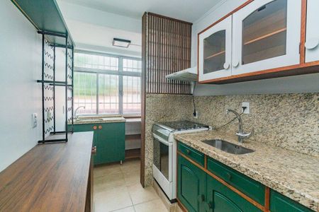 Cozinha  de apartamento para alugar com 2 quartos, 65m² em Bom Jesus, Porto Alegre