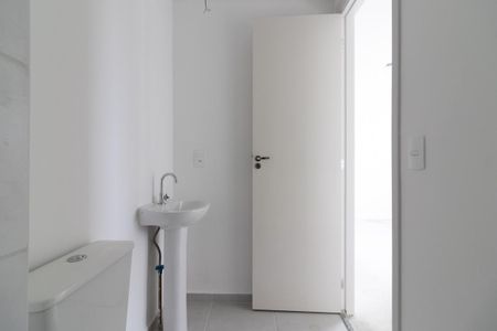 Apartamento à venda com 38m², 2 quartos e sem vaga Apartamento à venda com 38m², 2 quartos e sem vagaBanheiro