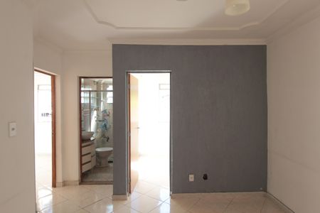 Apartamento para alugar com 40m², 2 quartos e 1 vagaSala