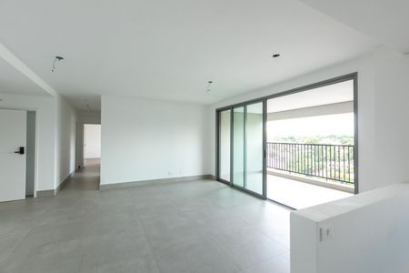 Sala de apartamento à venda com 3 quartos, 139m² em Cambuí, Campinas