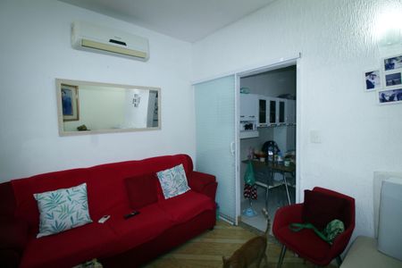 Casa à venda com 150m², 2 quartos e sem vagaSala