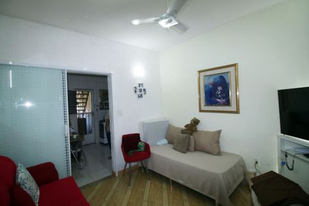 Sala de casa à venda com 2 quartos, 150m² em Irajá, Rio de Janeiro