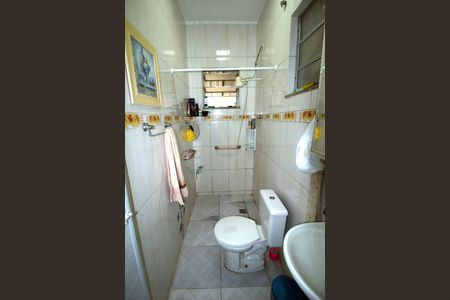 Banheiro de casa à venda com 2 quartos, 150m² em Irajá, Rio de Janeiro