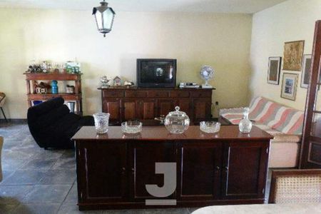 Casa para alugar com 3 quartos, 380m² em Conjunto Habitacional Vila Santana (Sousas), Campinas