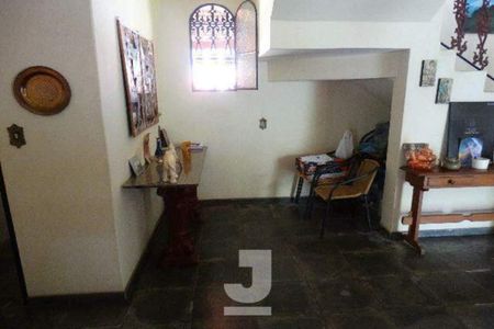 Casa para alugar com 3 quartos, 380m² em Conjunto Habitacional Vila Santana (Sousas), Campinas